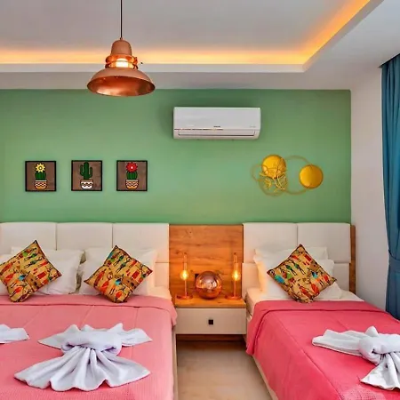 Yesilkoey 2 Bedroom Secluded With Private Pool Hot Tub Willa *