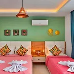 Yesilkoey 2 Bedroom Secluded With Private Pool Hot Tub Vilă *