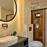 Yesilkoey 2 Bedroom Secluded With Private Pool Hot Tub Vilă
