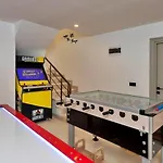 Yesilkoey 2 Bedroom Secluded With Private Pool Hot Tub