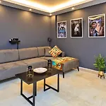 Yesilkoey 2 Bedroom Secluded With Private Pool Hot Tub