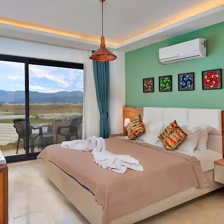 Yesilkoey 2 Bedroom Secluded With Private Pool Hot Tub 빌라