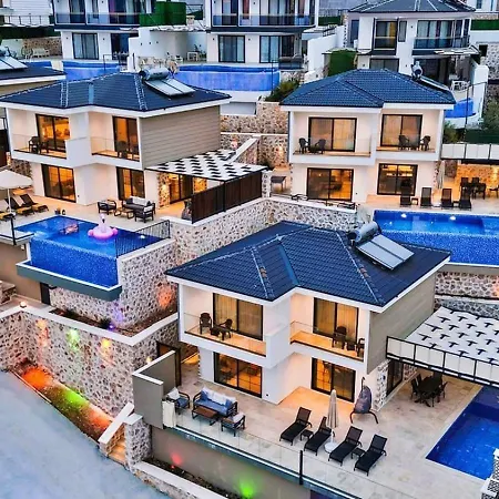 빌라 Yesilkoey 2 Bedroom Secluded With Private Pool Hot Tub *