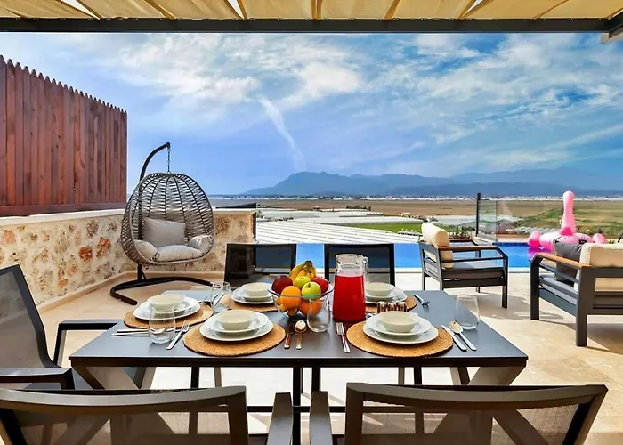 Yesilkoey 2 Bedroom Secluded With Private Pool Hot Tub Villa